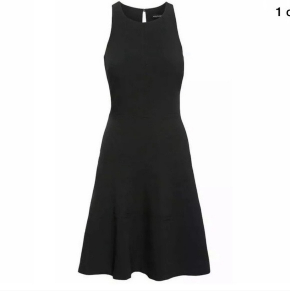 Stretch Raceback Fit and flare banana republic NWT Size 4 black - Picture 2 of 6